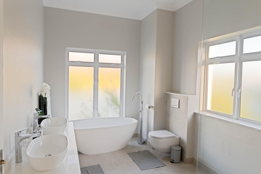 5 Bedroom Property for Sale in Val De Vie Estate Western Cape